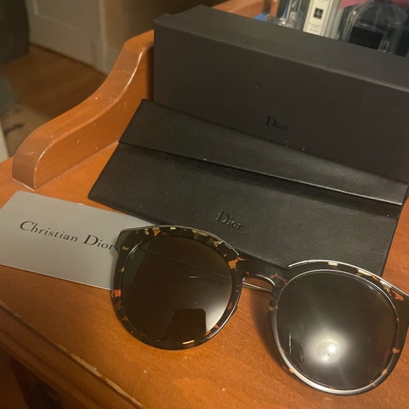 Dior Blossom Sunglasses - Picture 1 of 5